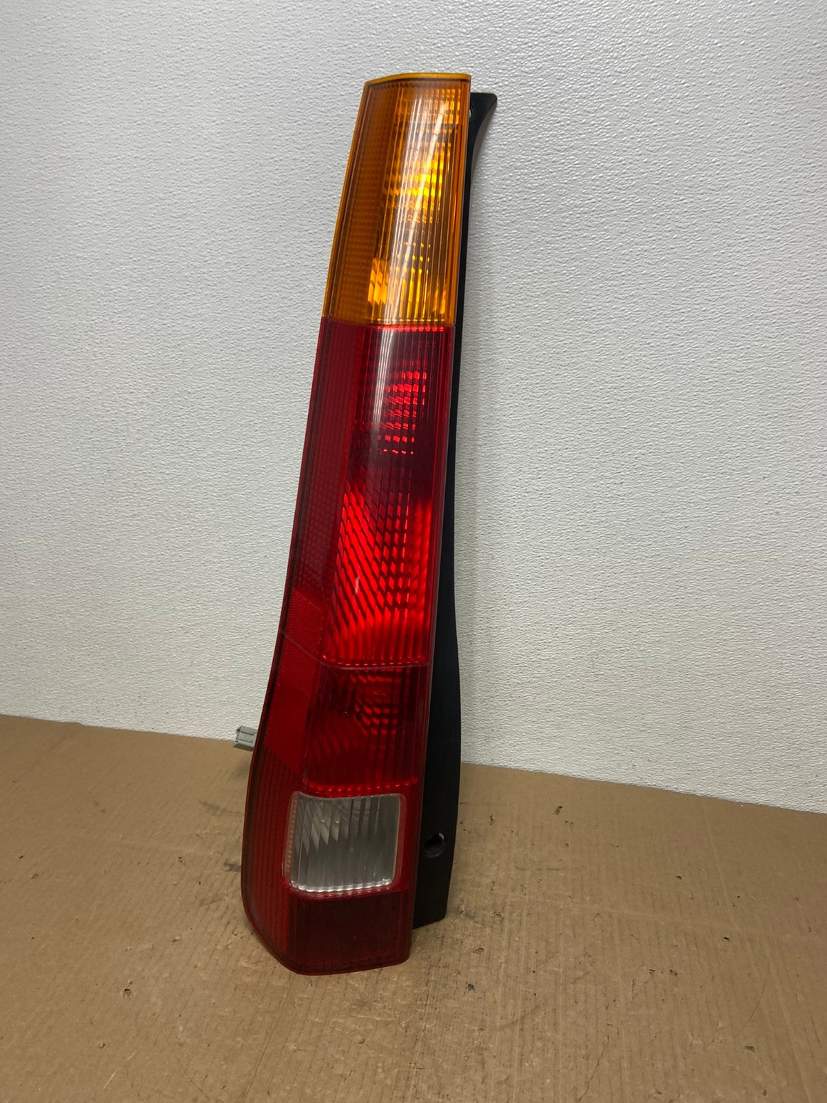 2002 2003 2004 Honda Crv Cr-v Left Driver Lh Side Tail Light Oem AB8392 LK0
