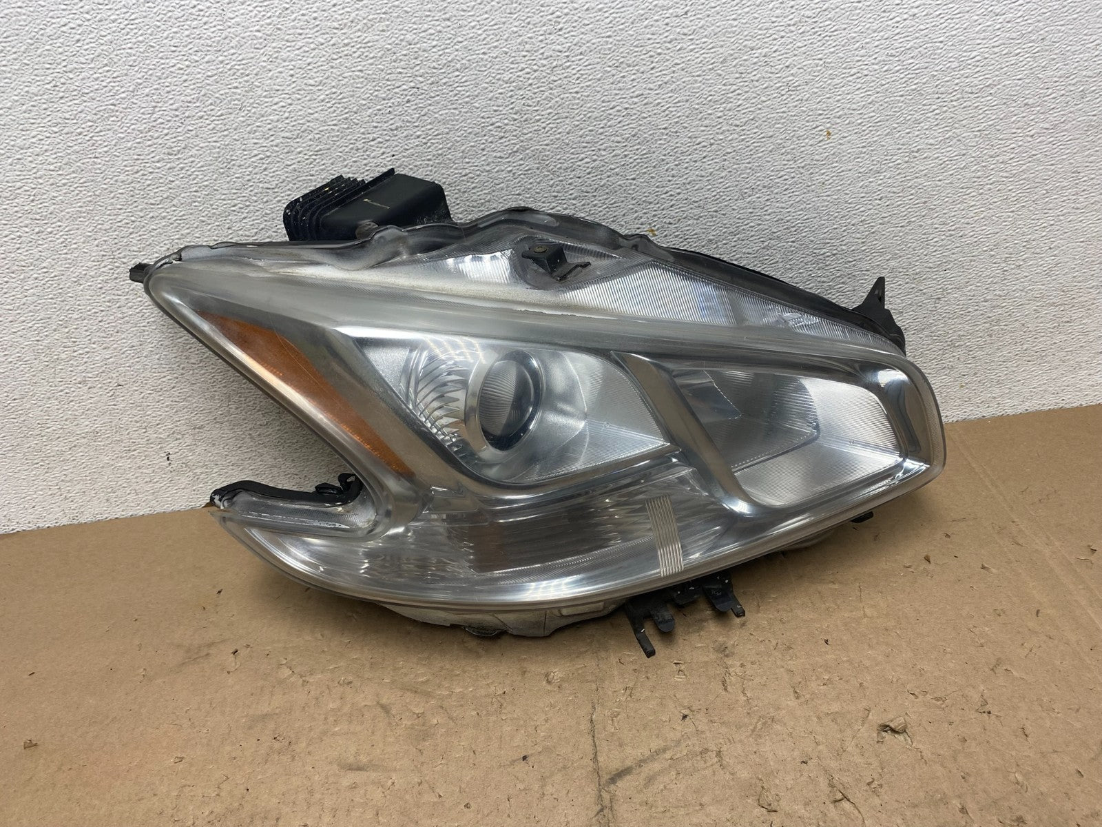 Halogen 2009-2014 Nissan Maxima Right Passenger Headlight AG5549 DW0