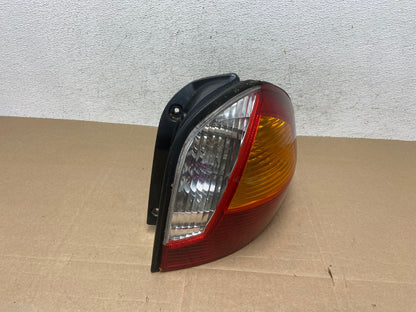 2001 2002 2003 2004 Hyundai Santa Fe Right Passenger Rh Tail Light AE4892 LK2