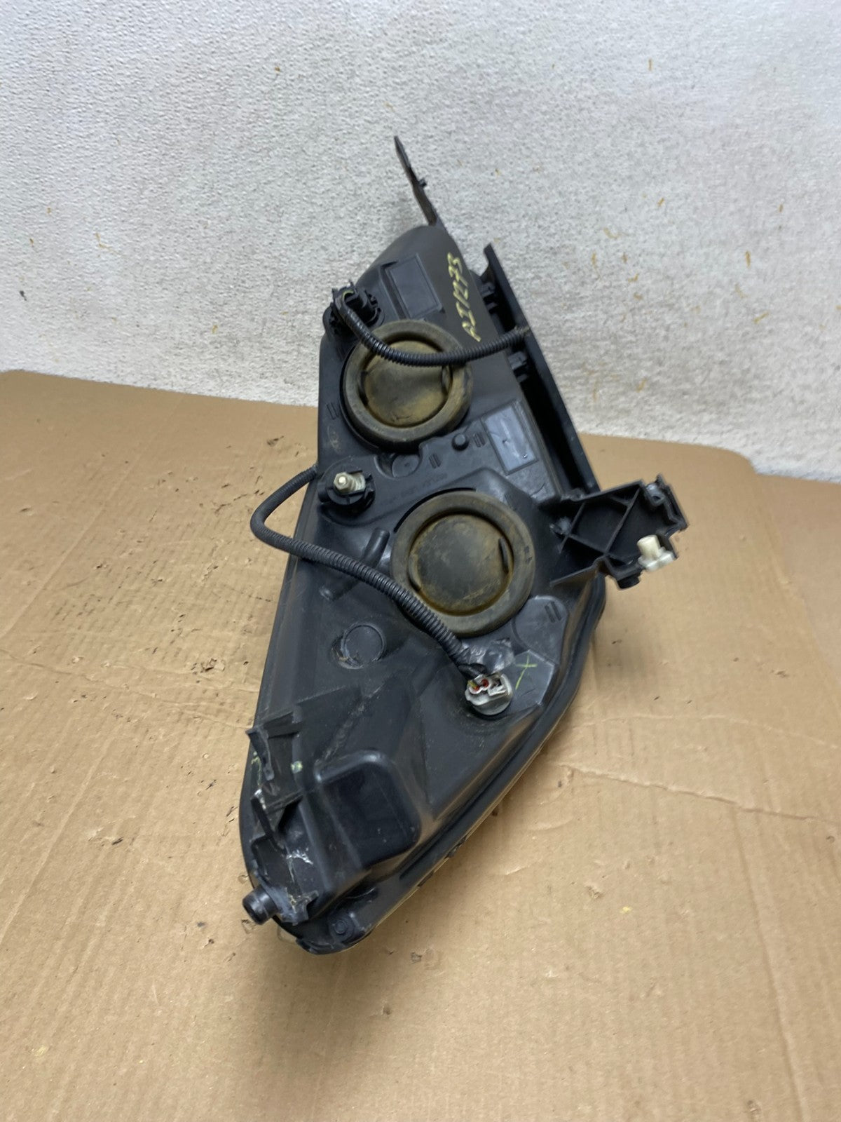 2013 - 2016 Ford Escape Headlight Left Driver Lh Side Halogen AI1273 DW9