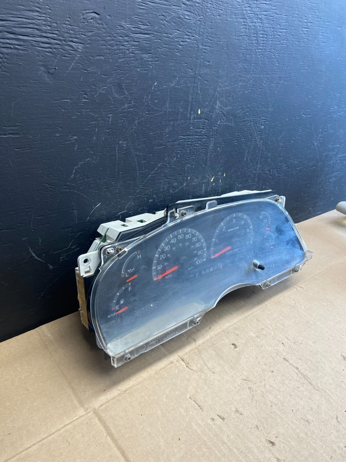 2000 2001 2002 Ford Expedition Speedometer Instrument Gauge Cluster Oe AB9390 DG2