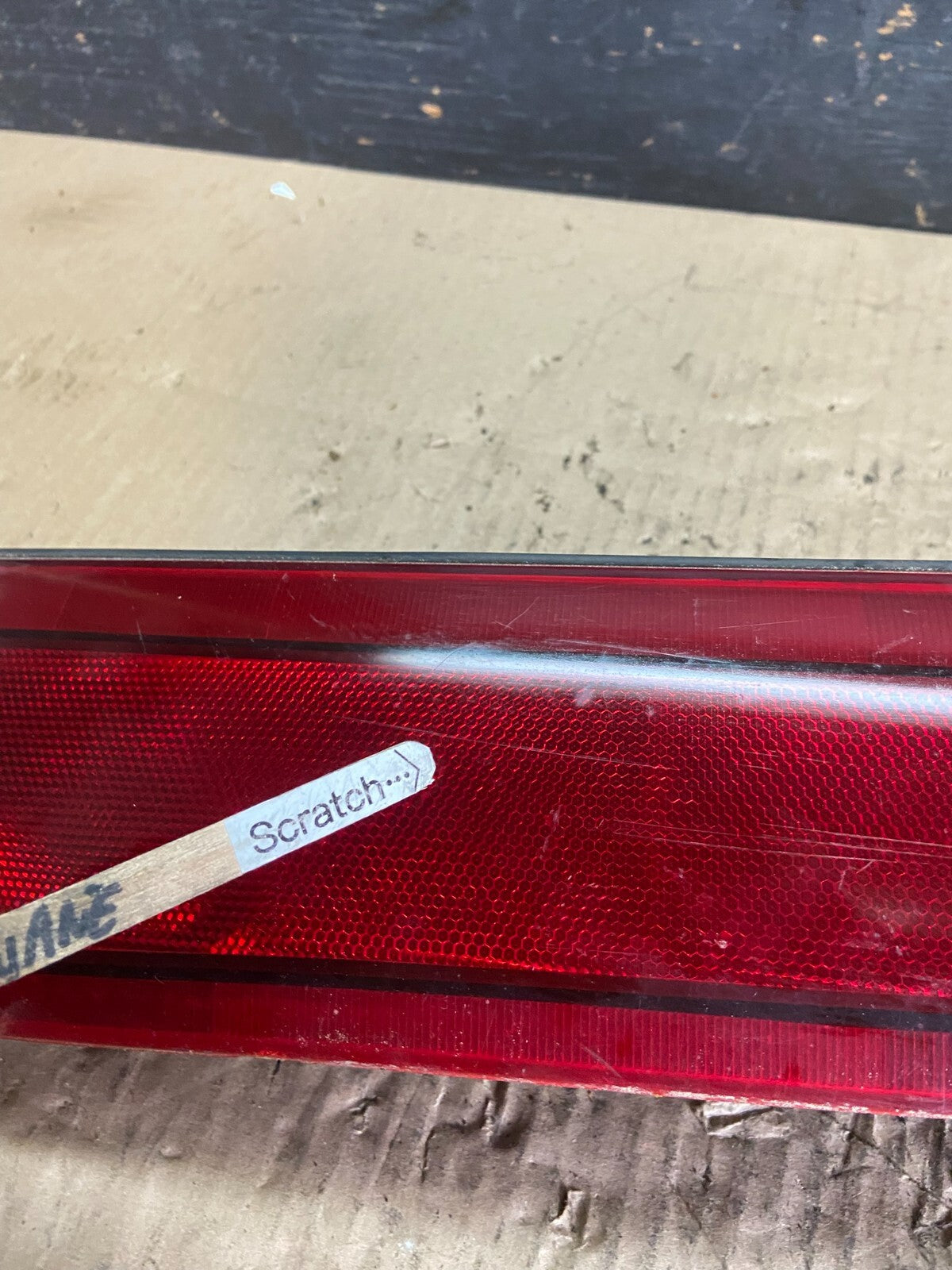 1997 1998 1999 Mercury Grand Marquis Trunk Lid Center Tail Light O0841 DG3