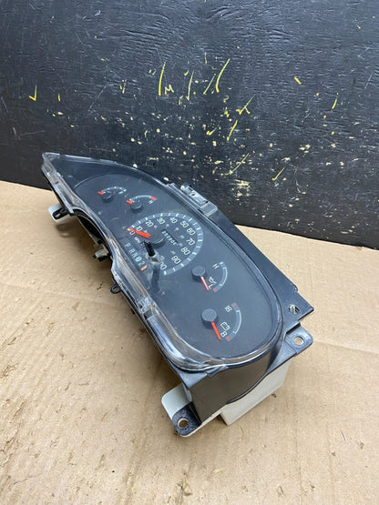 1999 to 2002 Ford E150 E250 E350 VAN Gauge Speedometer Cluster AB17712