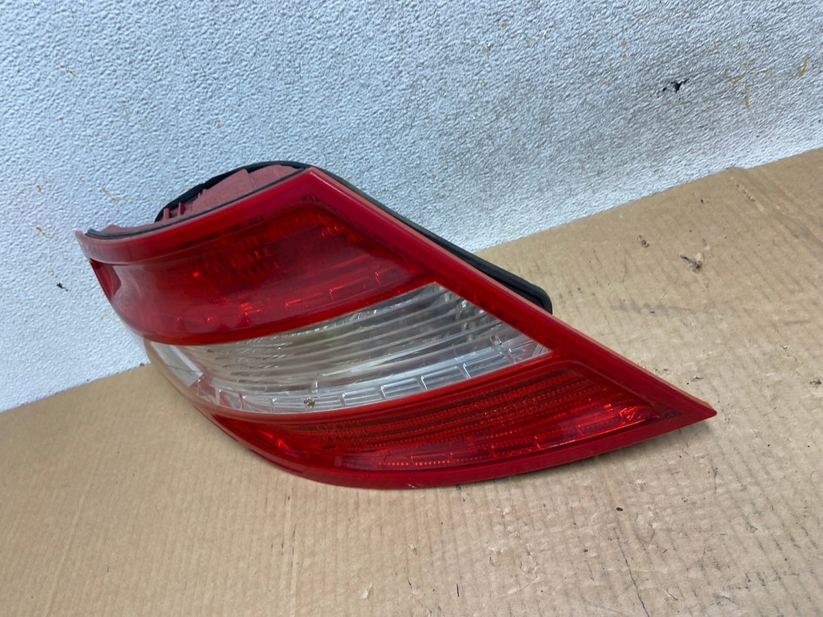 2008 2009 2010 2011 Mercedes C-Class Left Driver Side Tail Light AI5890 LK1