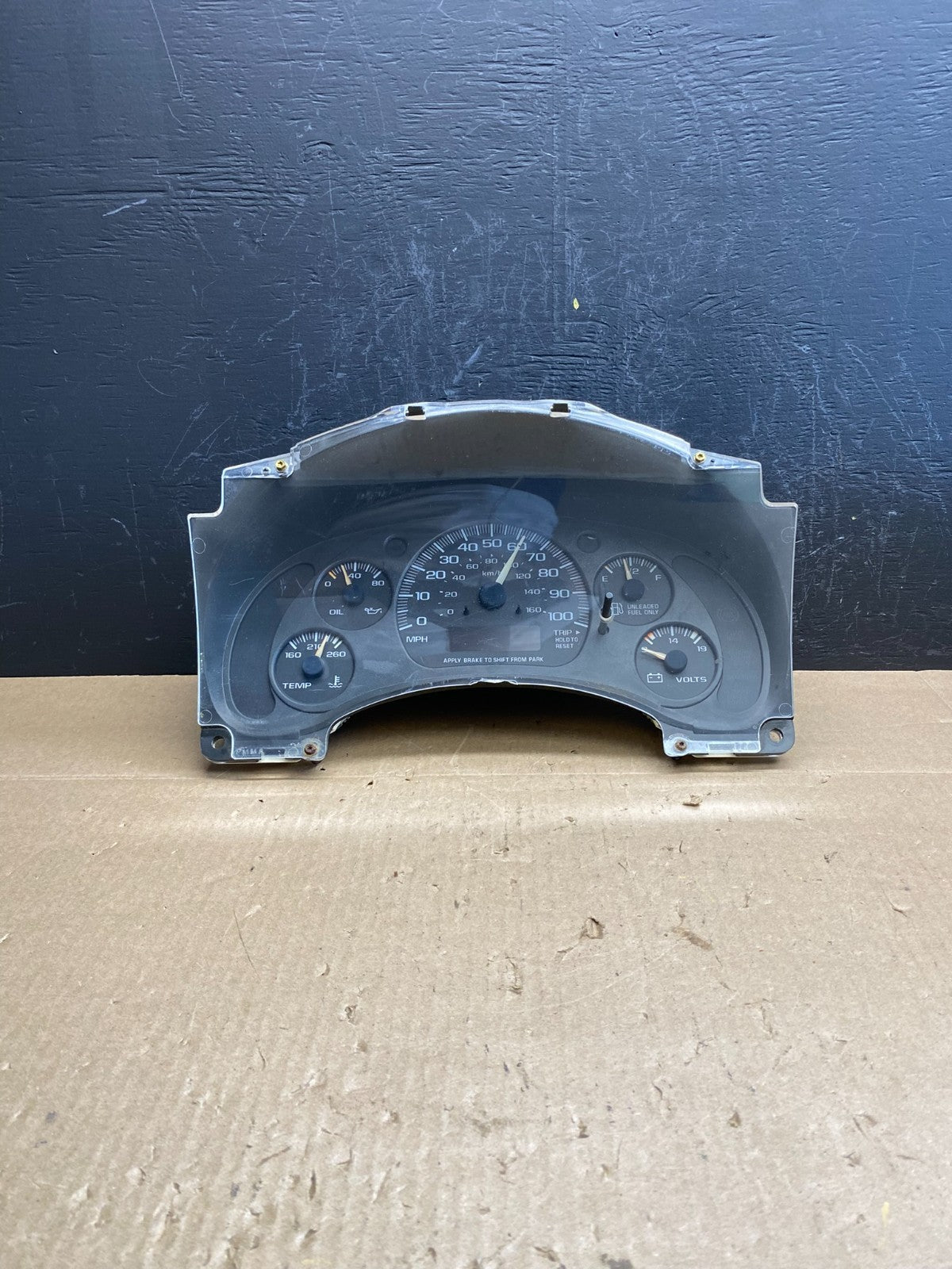 2001 to 2002 Chevrolet Express Speedometer Cluster Gauge AC6403 DG0