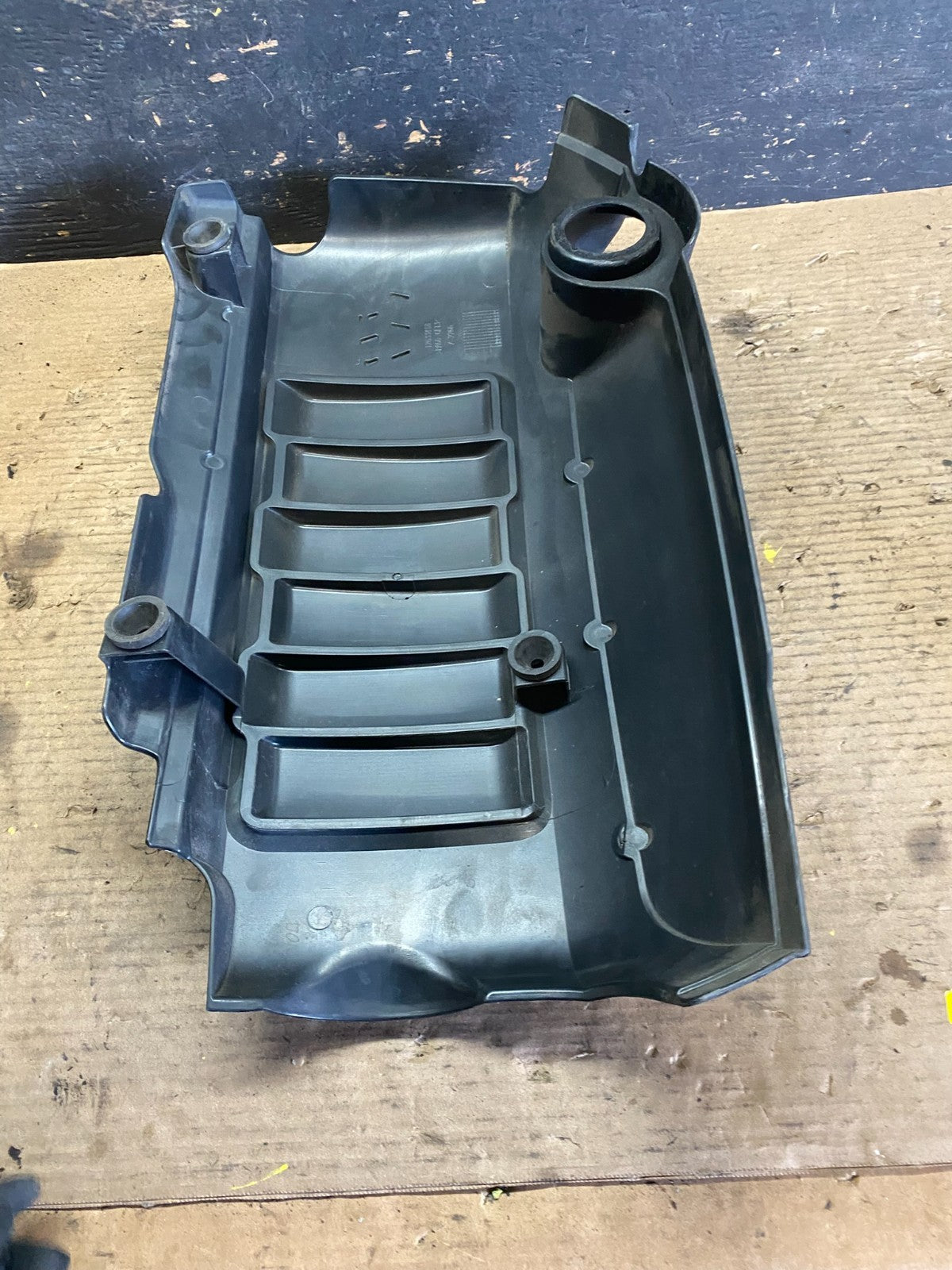 2007 to 2008 GMC Acadia 3.6L VVT Engine Cover Shield OEM S5901 DG6