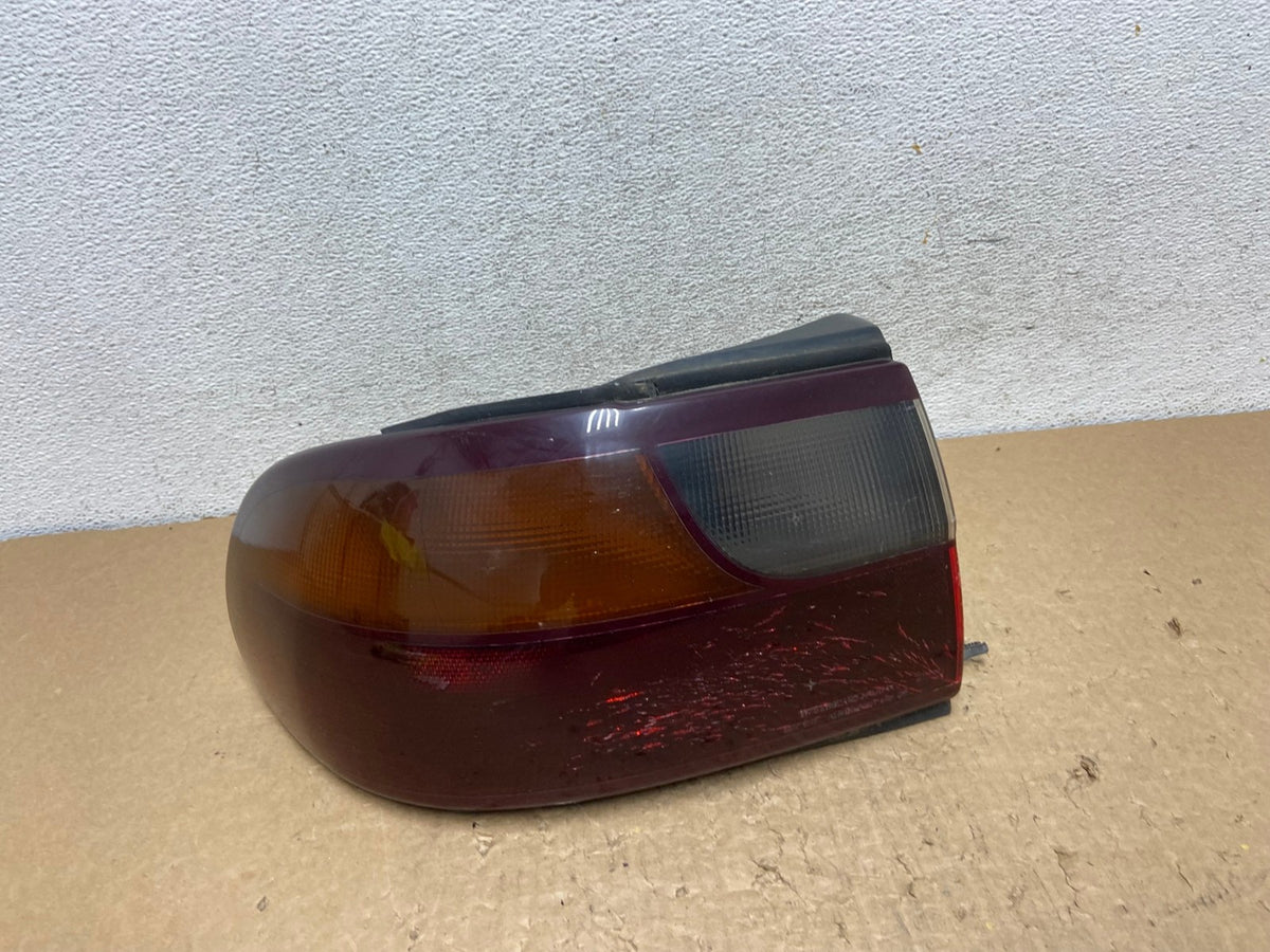 1997 to 2003 Chevrolet Malibu Left Driver LH Side Tail Light AF8130 LK0
