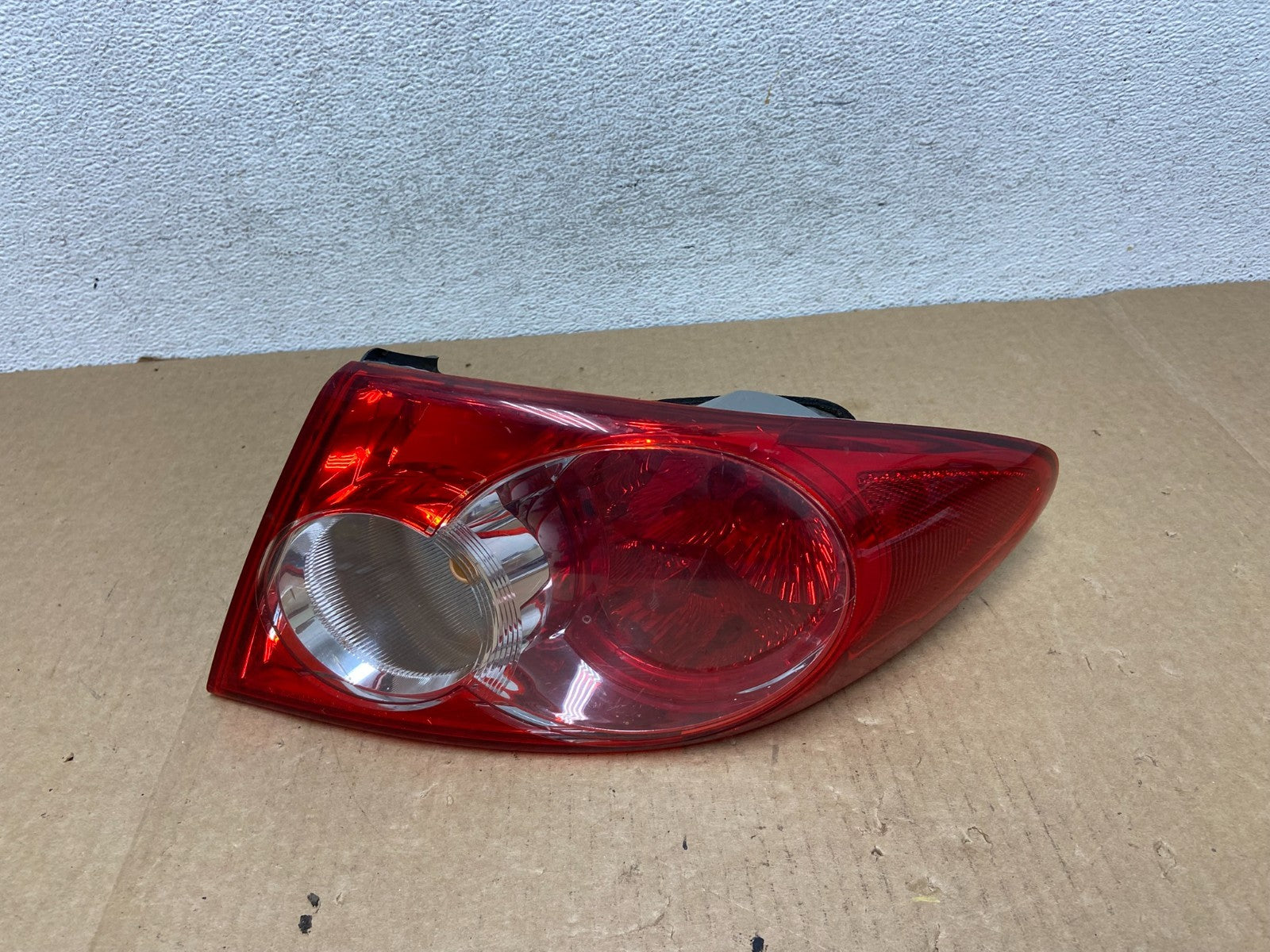 2003 - 2005 Mazda 6 Right Passenger Rh Side Tail Light AF9576 DW0