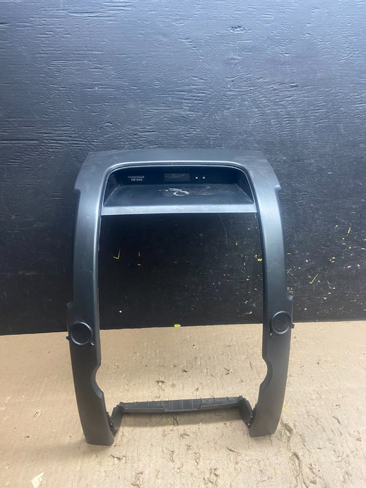 2011 to 2013 Kia Sorento Center Radio Climate Control Clock Trim T8977 DG0