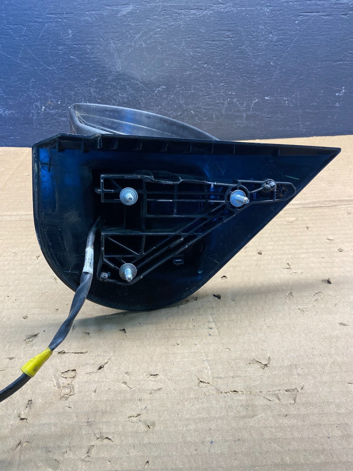 2007 to 2013 Chevrolet Tahoe Silverado Suburban Left Driver Mirror AC8794 DW6