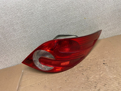 2006-2010 Mercedes W251 R-CLASS Right Passenger RH Side Tail Light AA9358 LK0