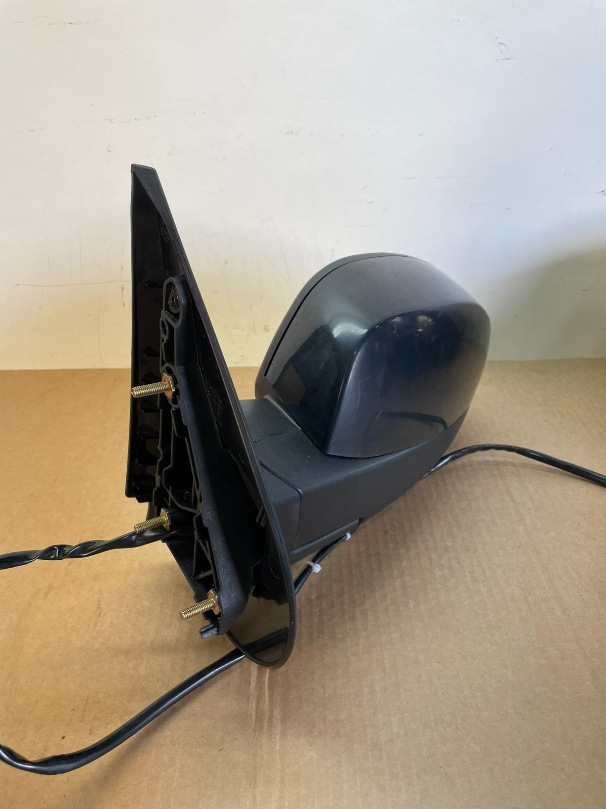 2007 to 2013 Chevrolet Tahoe Silverado Suburban Left Driver Mirror AH6281 DW1