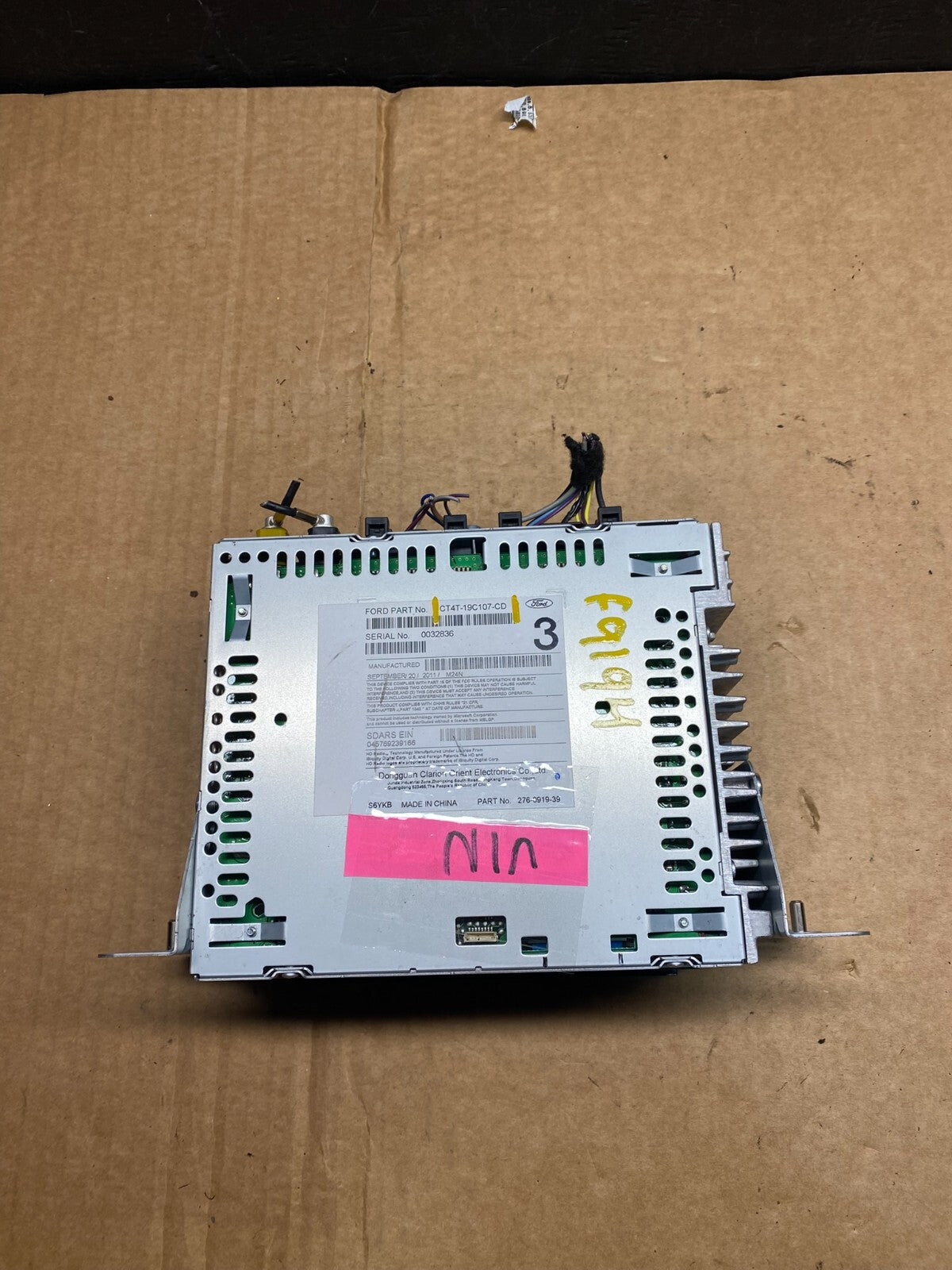 2012 to 2014 Ford Edge AM/FM Radio Reciever F9194 DG13