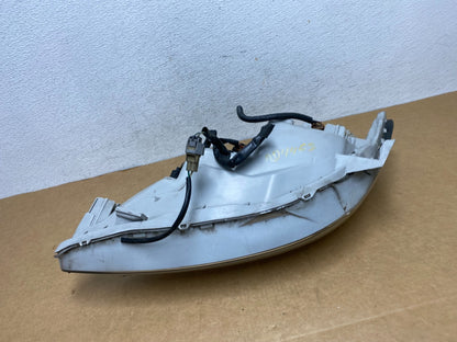 2005 to 2006 Toyota Camry Right Passenger RH Halogen Headlight AD4463 DW7