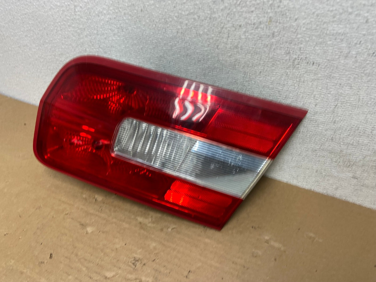 2007-2009 Lincoln Zephyr MKZ Right Passenger Side Tail Light Inner AD3902 LK1