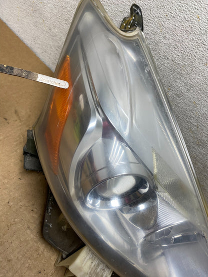 2015 - 2017 Toyota Prius V Right Passenger Side Halogen Headlight AI3553 DW3