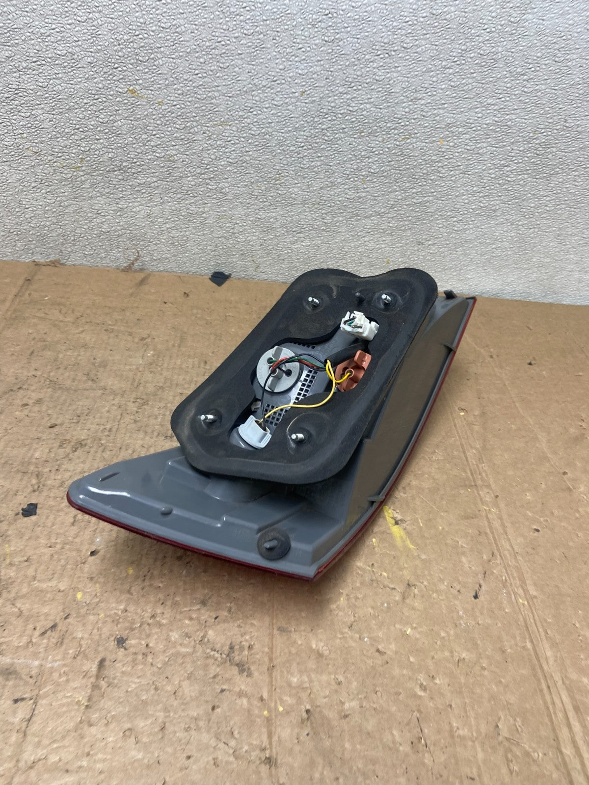 2009 to 2010 Hyundai Sonata Right Passenger Side Tail Light AA36875
