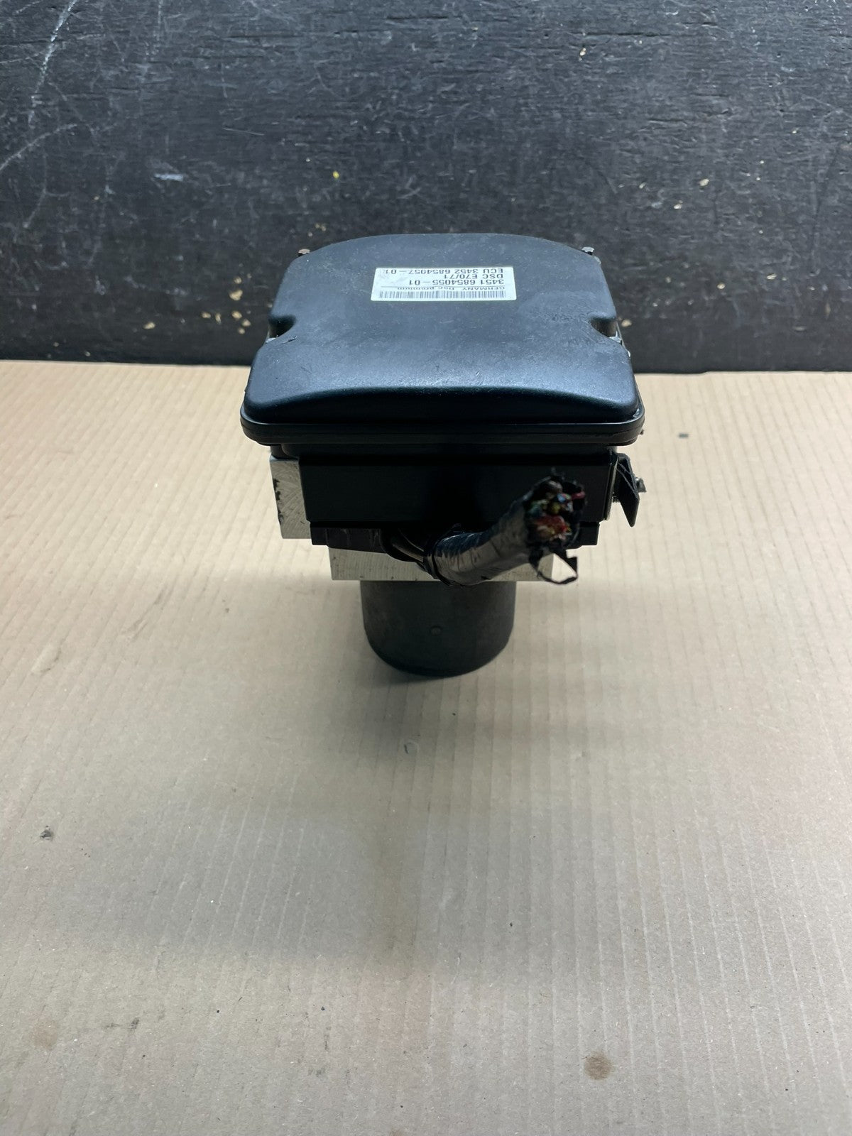2007 to 2013 BMW X5 E70 ABS Anti-Lock Brake Pump Module OEM x0627 DG0
