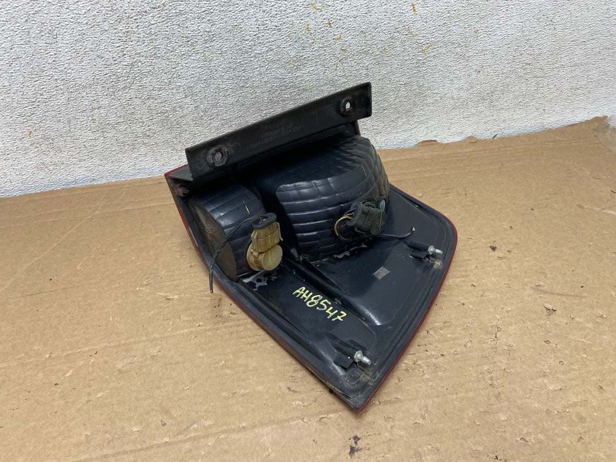 2003 2004 2005 2006 Ford Expedition Left Driver Lh Tail light AH8547 LK4