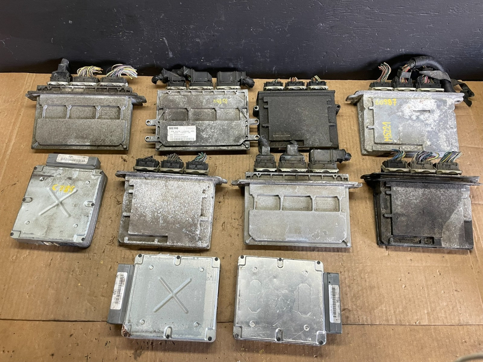 Mix of 10 Ford ECM Engine Computer Module AB75520