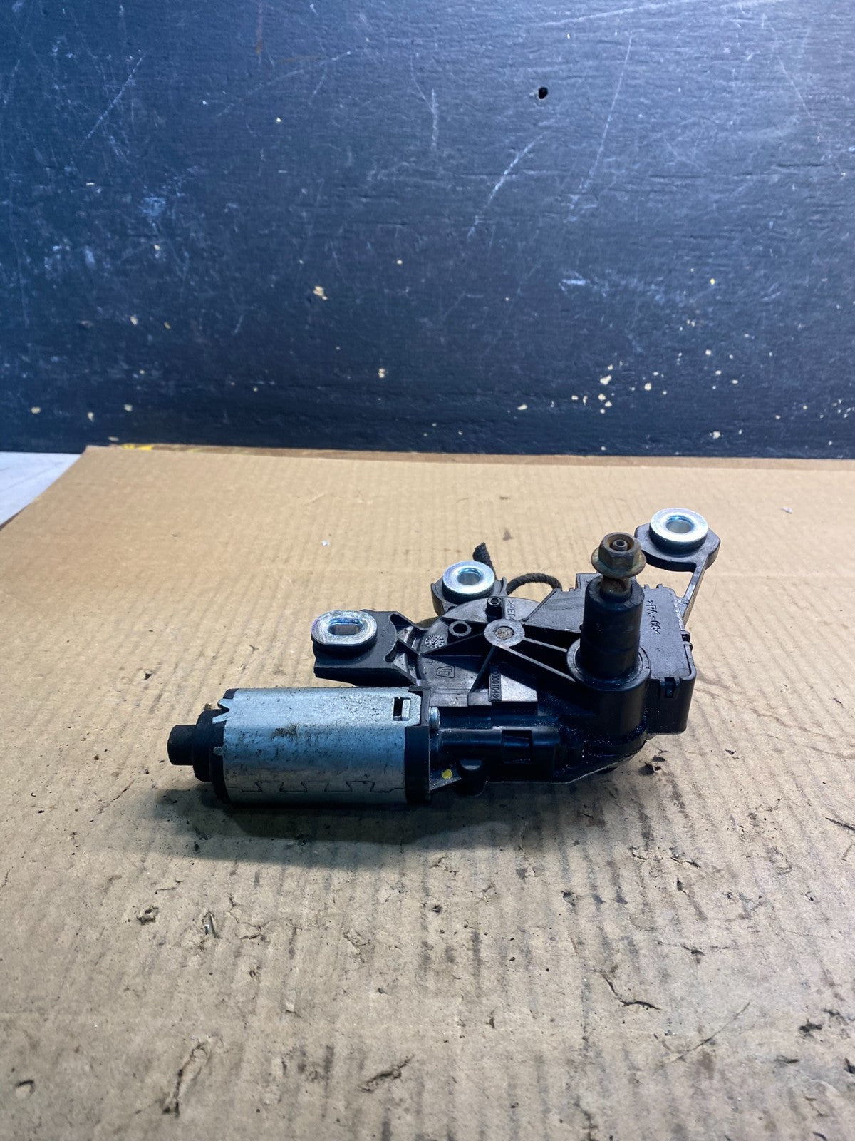 2007 to 2015 Audi Q7 Rear Windshield Washer Wiper Motor z4779 DG1