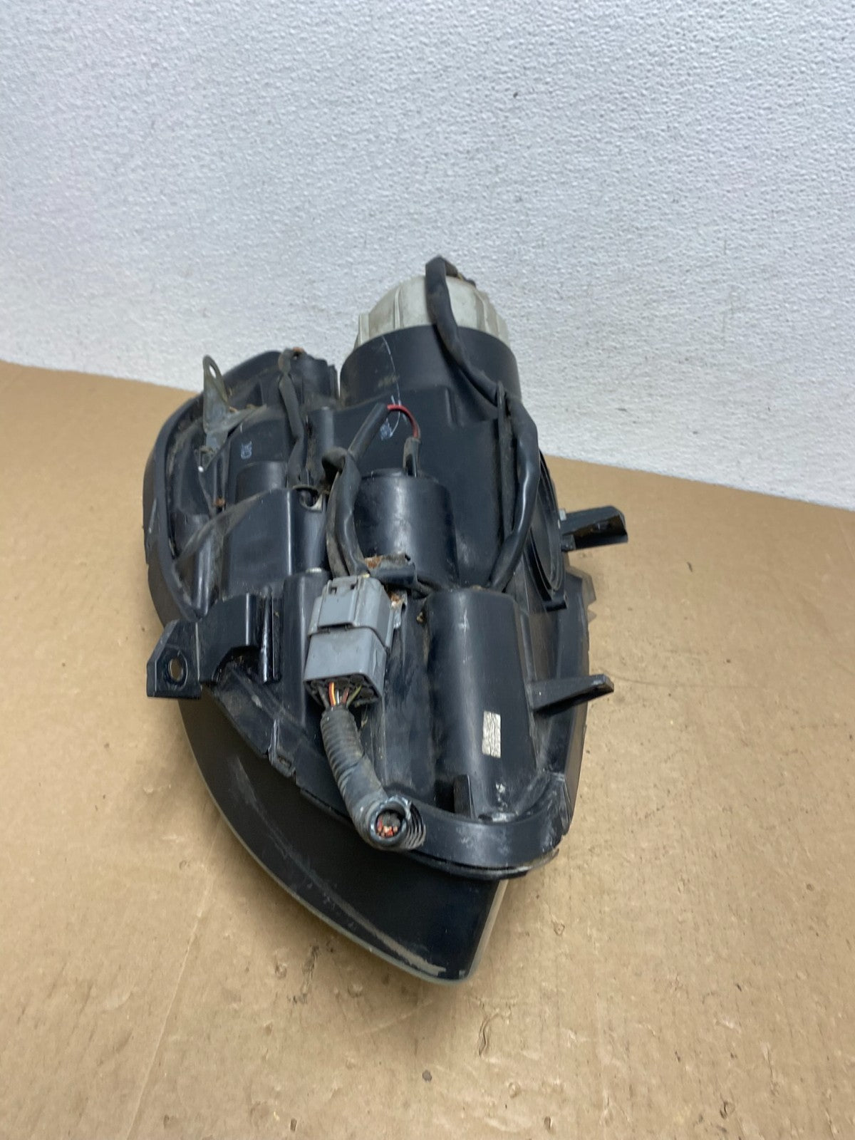 2004 2005 2006 Nissan Maxima Right Passenger Side Headlight Halogen AC5869 DW7