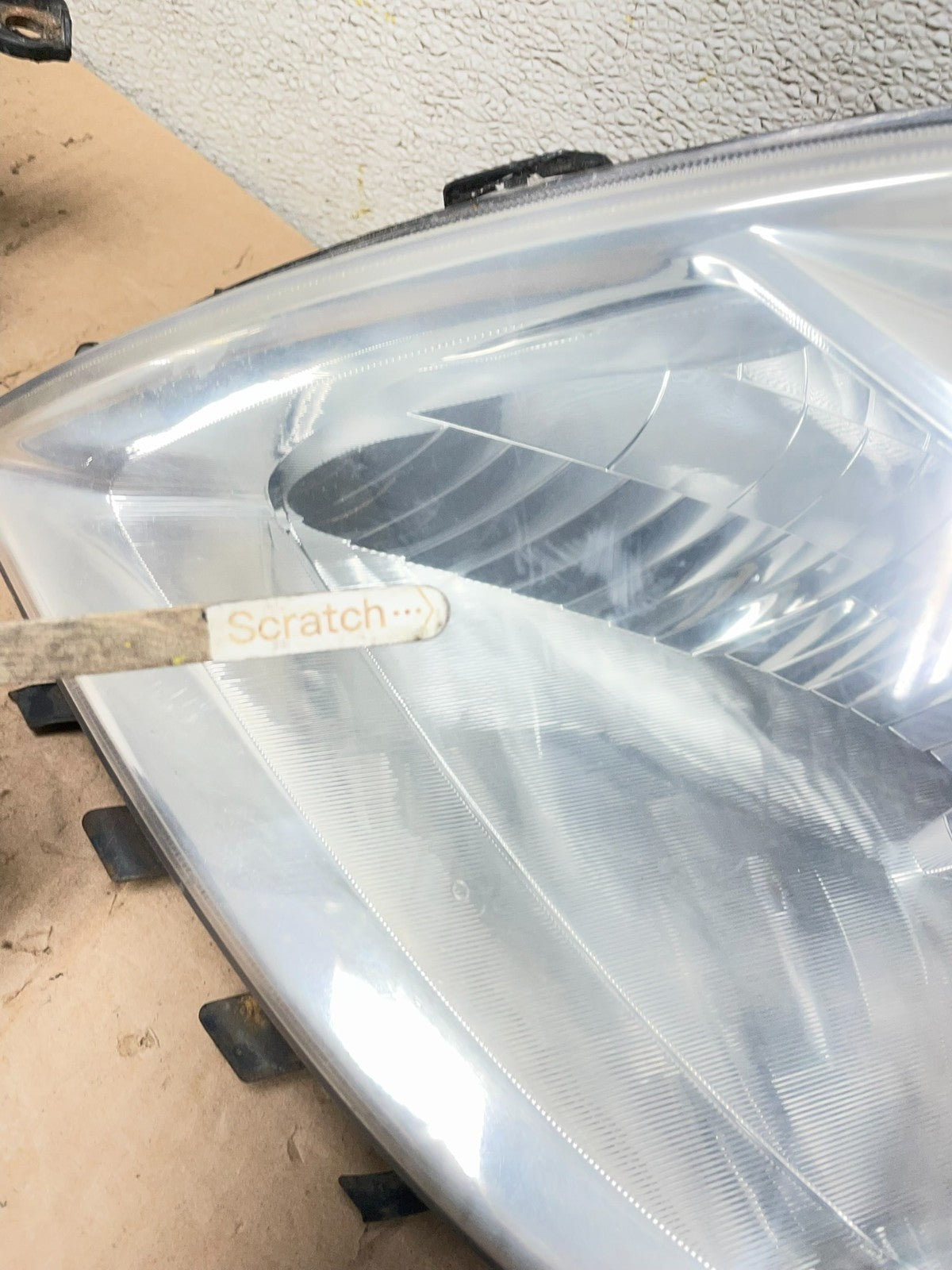2004-2005 Toyota Prius Left+Right Side Xenon Headlights W1020 DW4