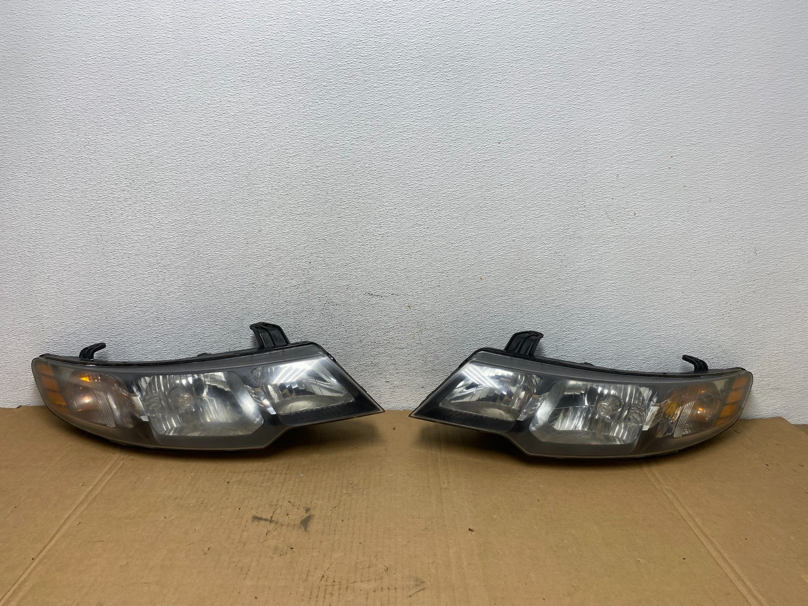 2010 2011 2012 Kia Forte Left+Right Side Headlights Halogen AD2674 DW0