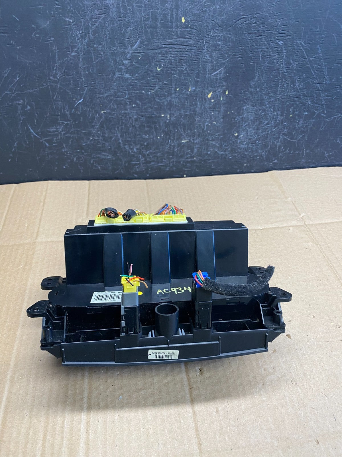 2009-2012 Kia Sedona A/C Heater Temperature Climate Control AC9342 DG4