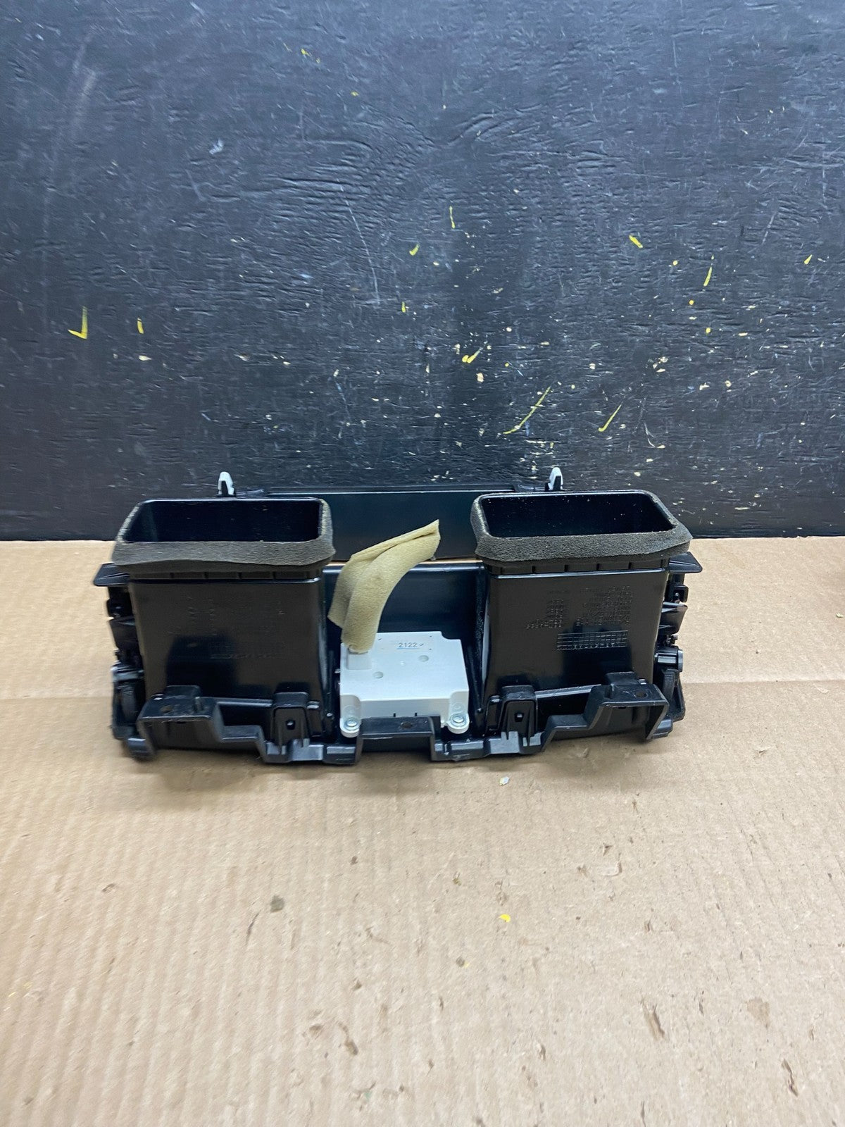 2011 2012 2013 Infiniti M37 Center Dash Radio Bezel W/ Vents Clock u6013 DG5