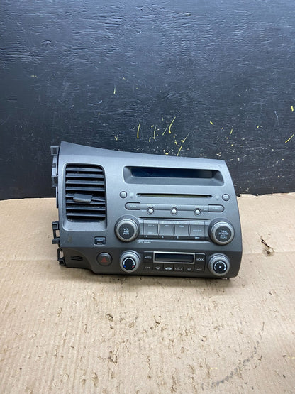 2006 - 2011 Honda Civic Radio AM/FM Climate Control Air Vent Bezel Y7786 DG0