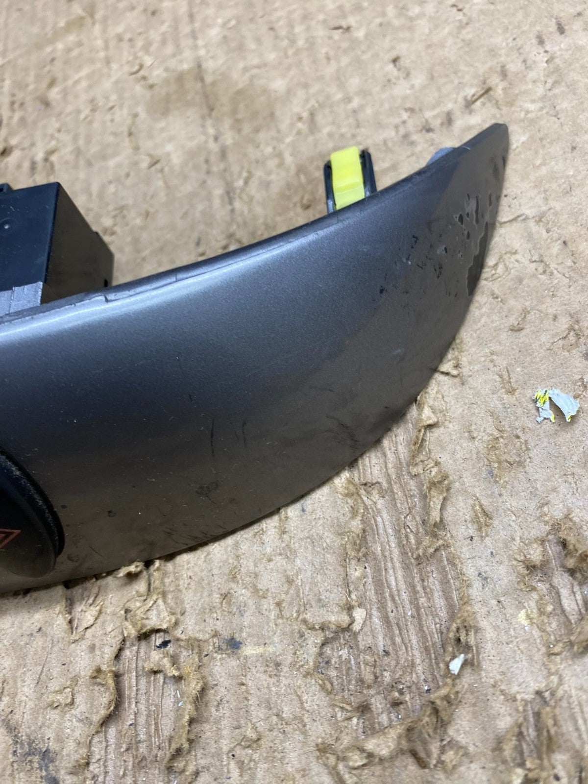 2004 to 2010 Toyota Sienna Left Side Climate Switches Bezel Trim z9910 DG1