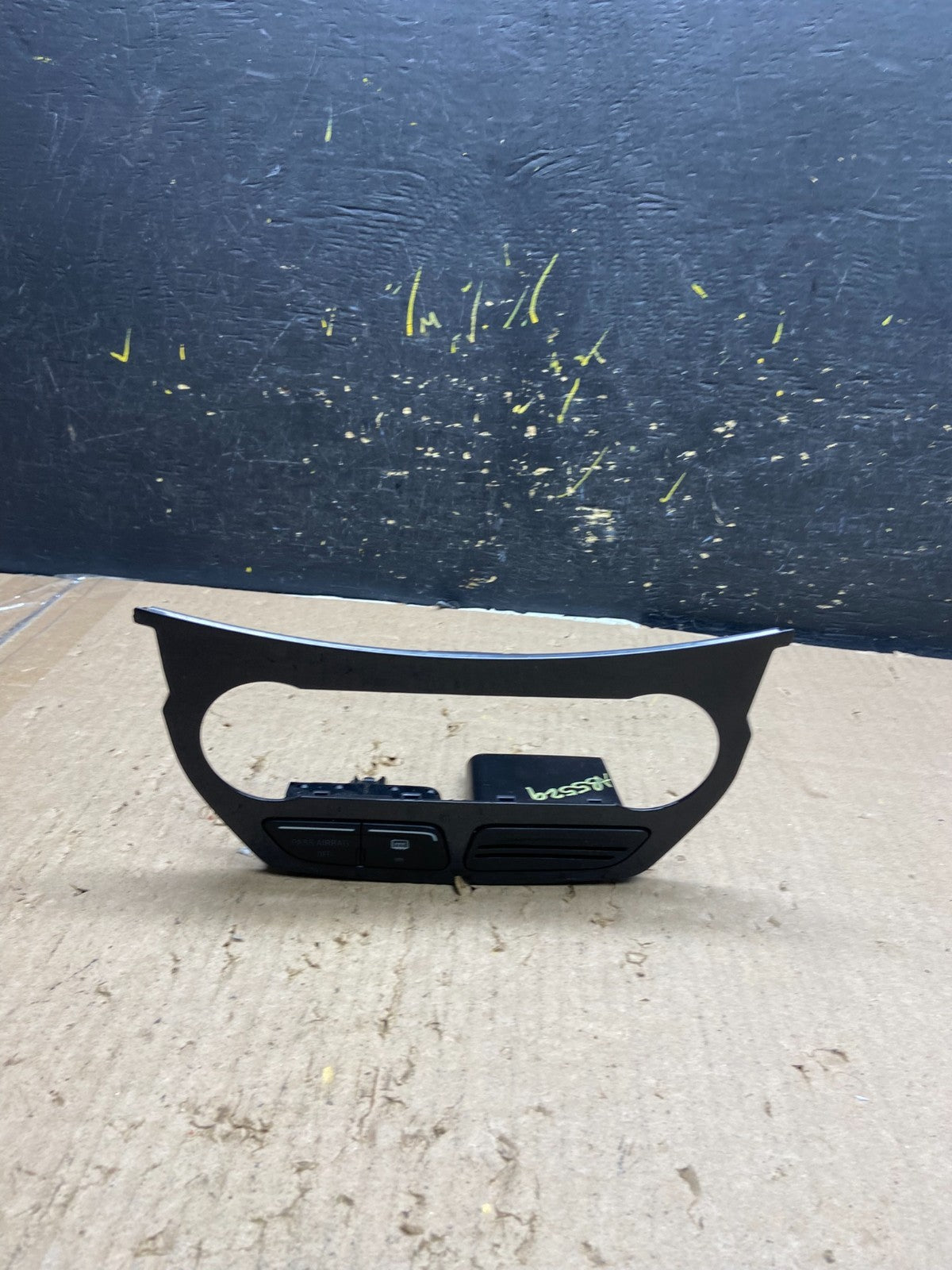 2013 to 2016 Ford Escape Climate Control Trim Panel W/ Switches ab5529 DG0