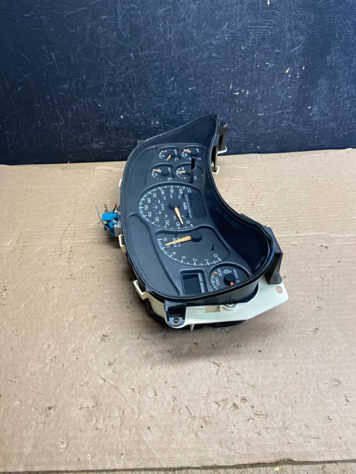 1999 to 2002 Chevrolet Silverado Sierra Cluster Gauge Speedometer ECM AF2655 DG1