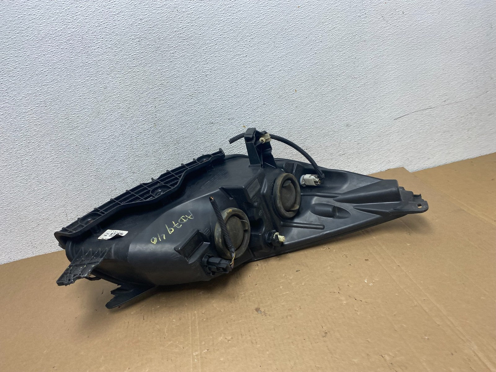 2013 - 2016 Ford Escape Headlight Left Driver Lh Side Halogen AD7940 DW8