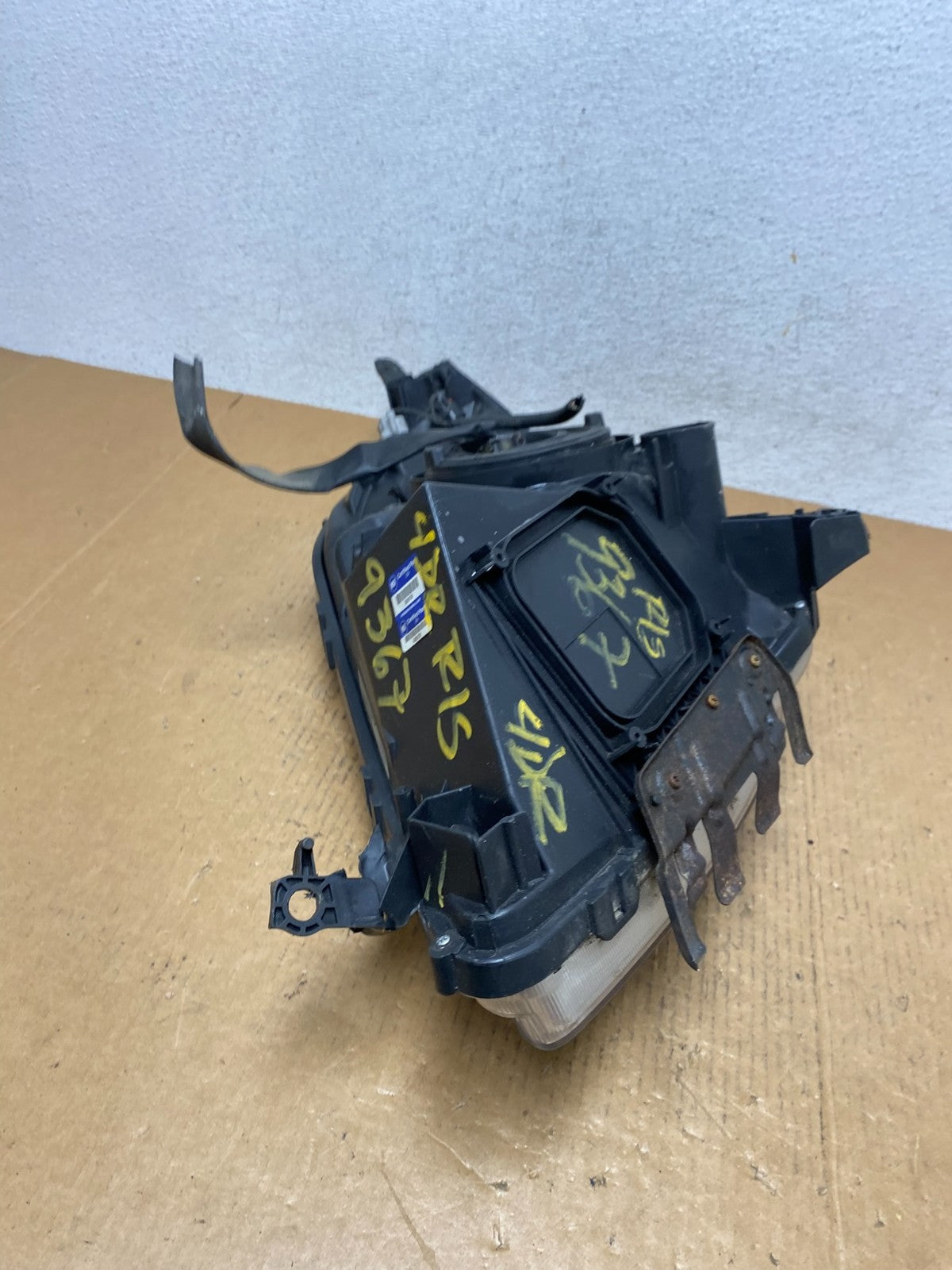 2006 - 2009 Toyota Prius Right Passenger Rh Side Headlight Halogen TYC AE1375 DW8