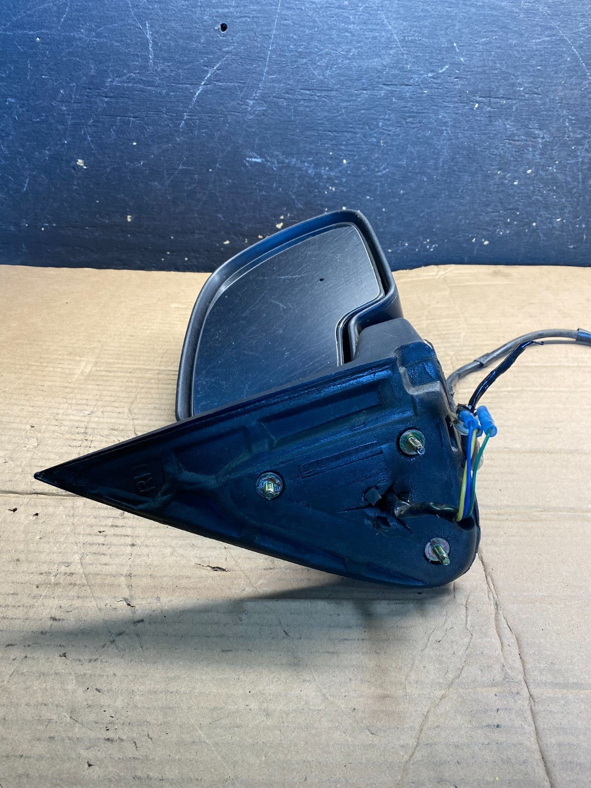 2003-2006 Chevrolet Tahoe Suburban Right Passenge Door Mirror AA5633 MS4