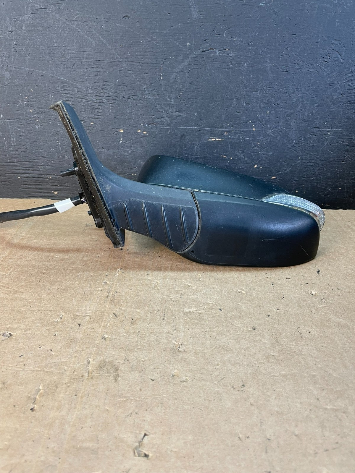 2013 - 2018 Toyota Avalon Left Driver LH View Door Turn Sgn Mirror AE8559 DW3