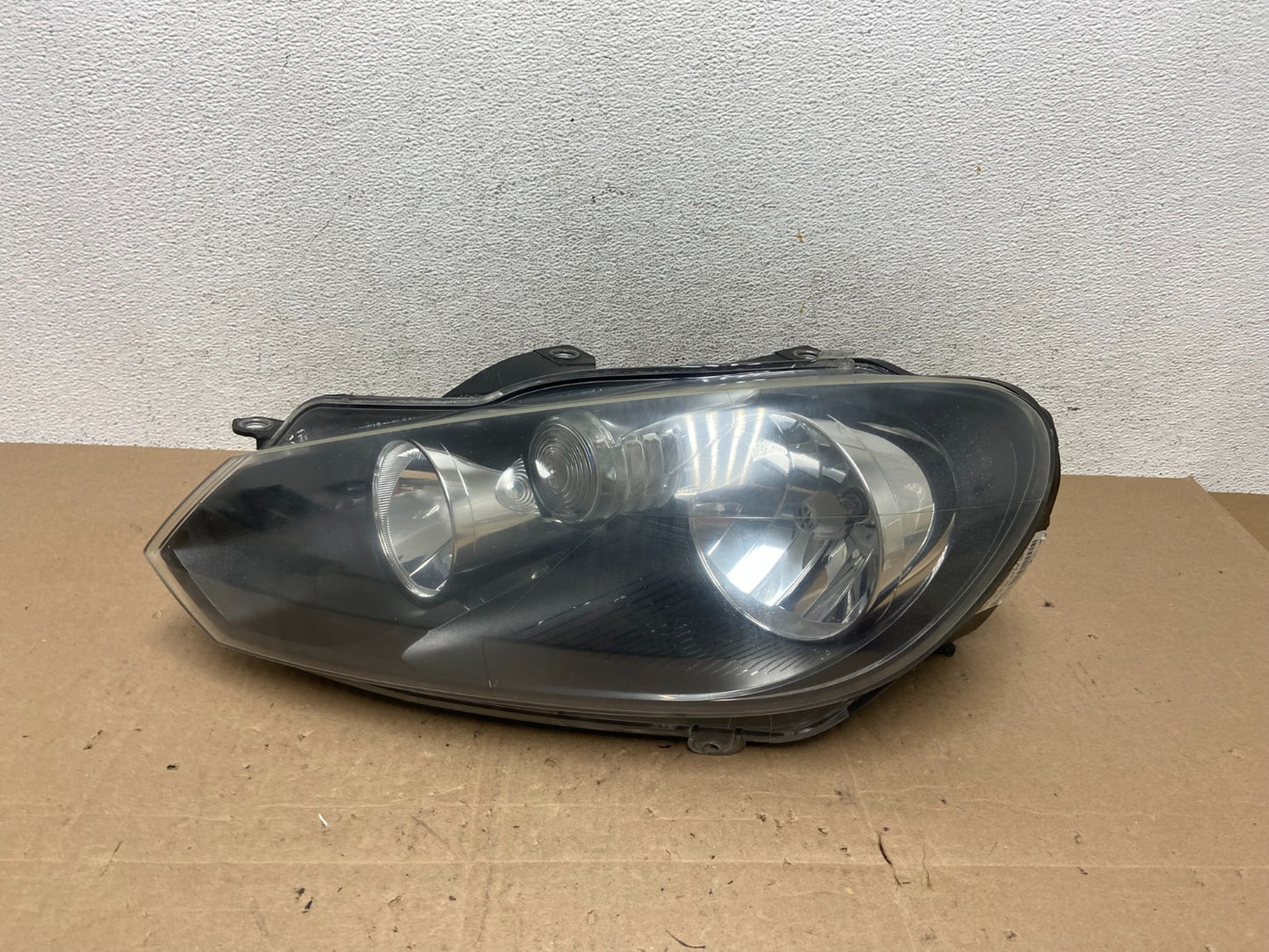 2010-2014 Volkswagen Golf MK6 GTI Left Driver LH Halogen Headlight AE6022 DW0