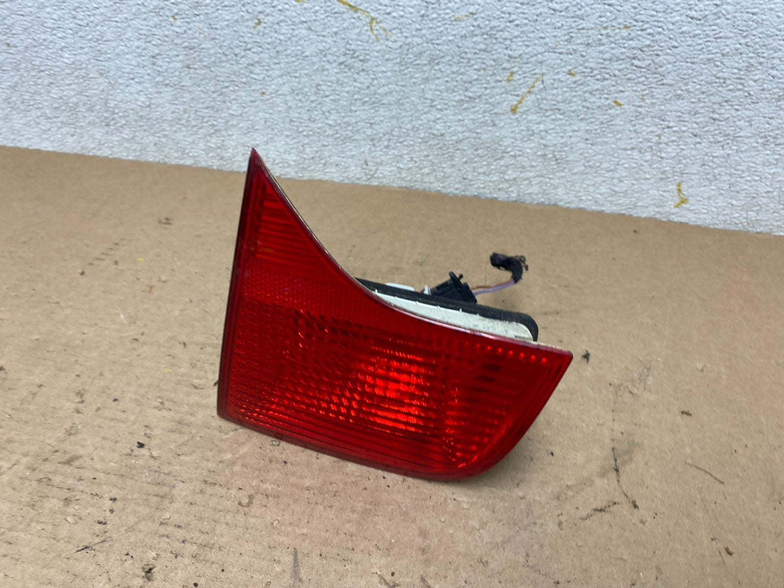 2004-2008 Audi A4 Sedan Right Passenger RH Side Inner Tail Light OEM P0948 DW1