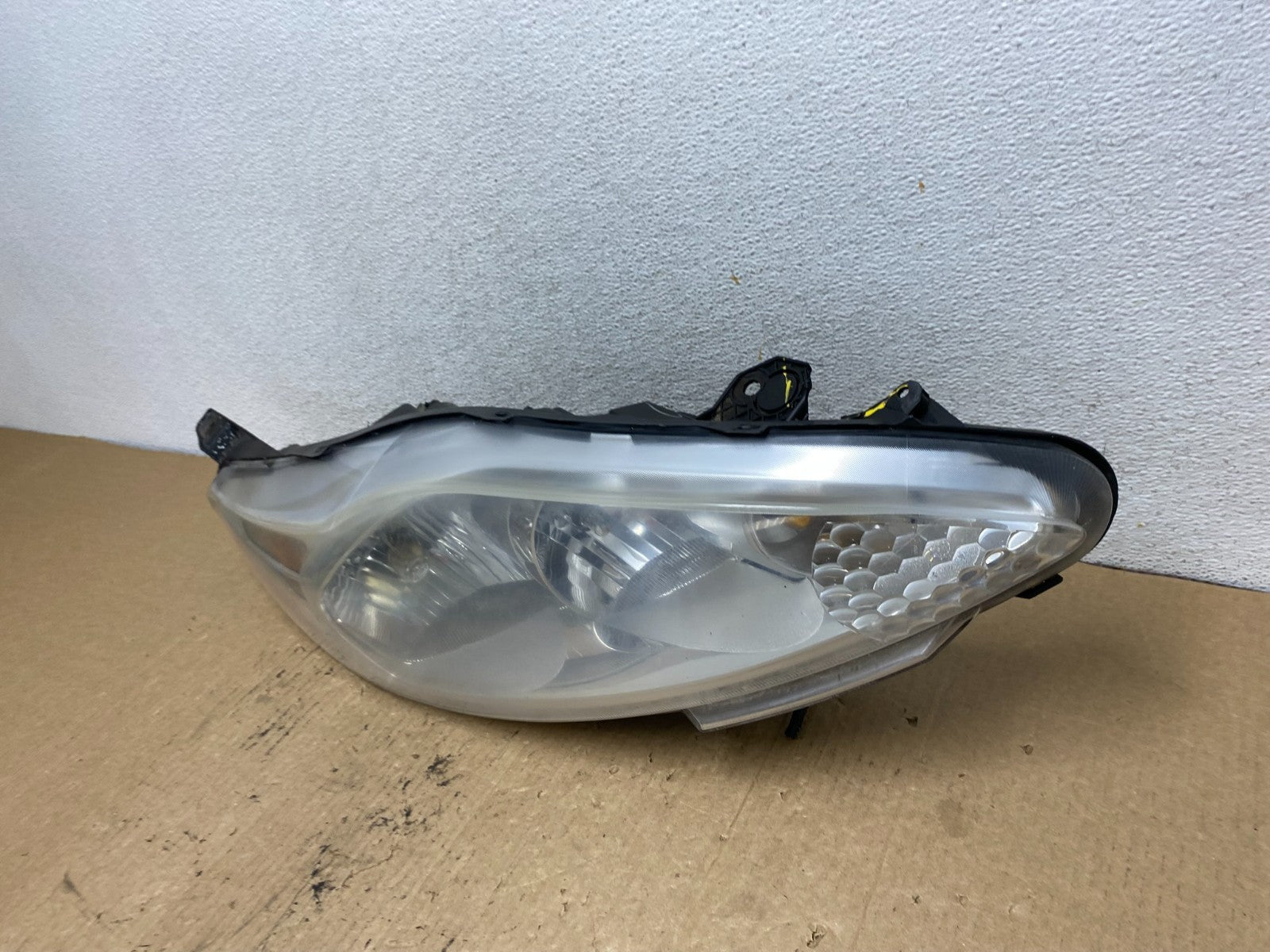 2011 2012 2013 Ford Fiesta Right Passenger RH Halogen Headlight AG2301 DW1