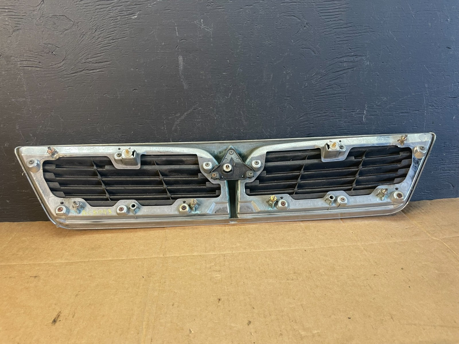 2002 2003 Mitsubishi Lancer Front Upper Radiator Grille Grill AC5093 DG3