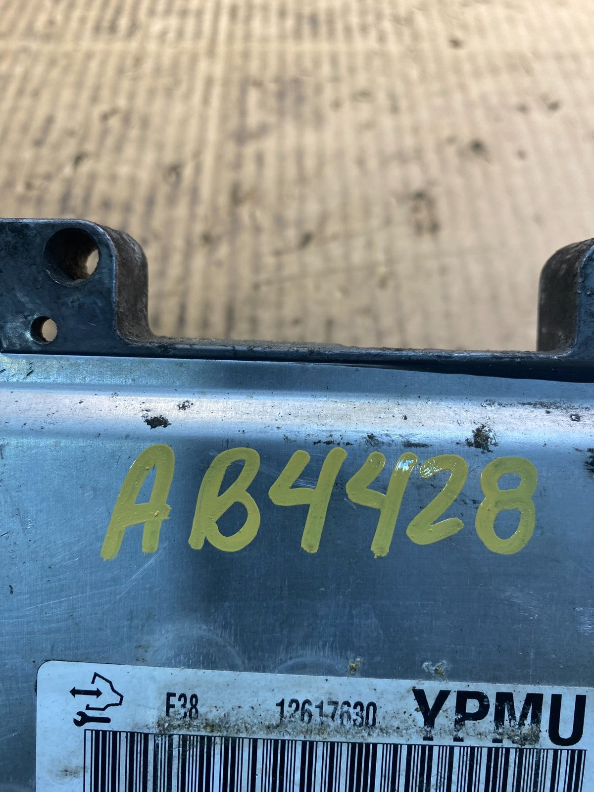 2008 to 2011 Chevrolet GMC Cadillac Engine ECU ECM 12617630 AB4428 DG3