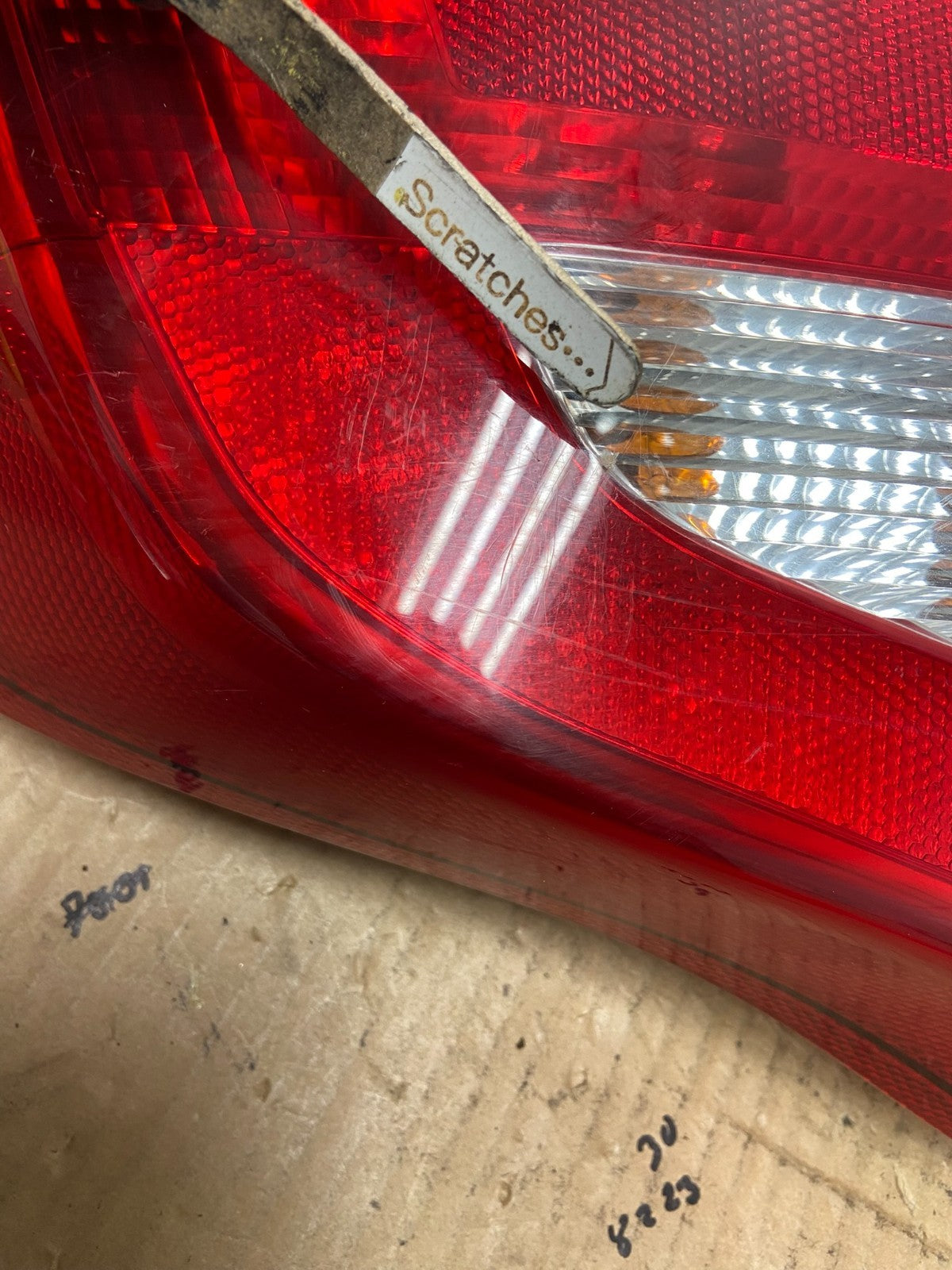 2007 - 2013 Volvo S80 Right Passenger RH Side Tail Light AI8296 DW3