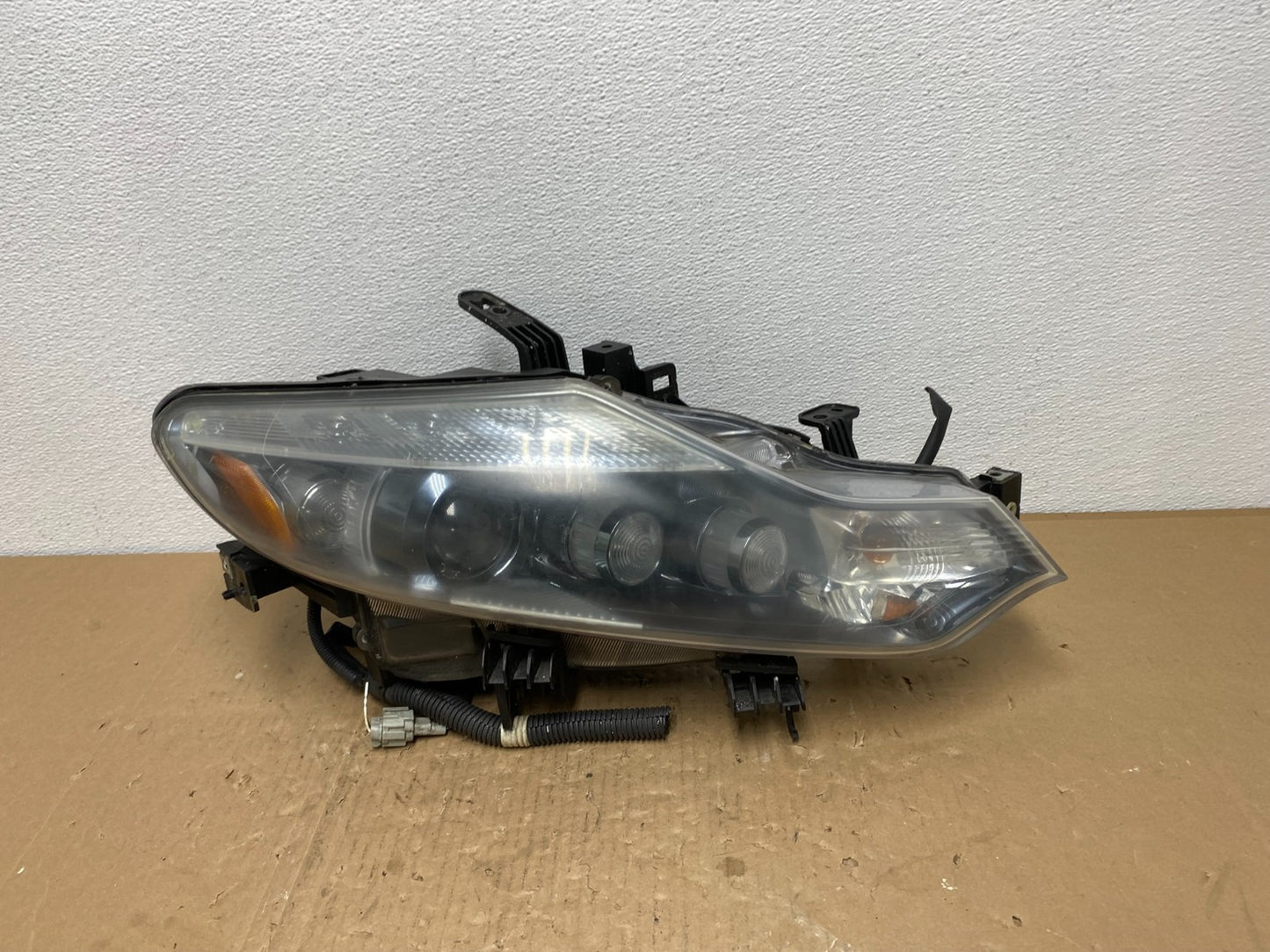 2011 to 2014 Nissan Murano Headlight Right Passenger RH Oem Xenon Hid AB6970 DW0