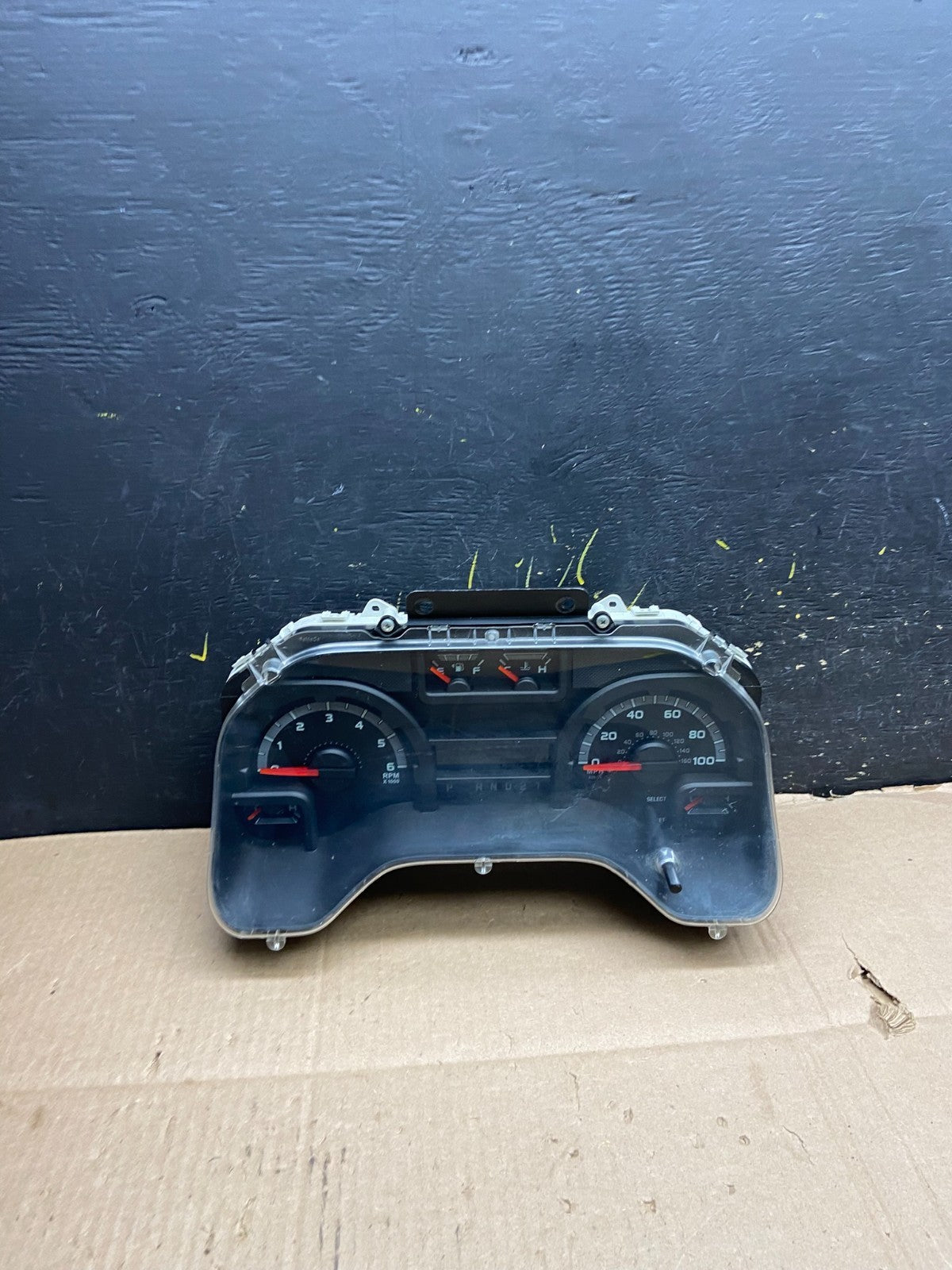 2011 Ford E150 VAN Gauge Speedometer Cluster OEM Y2485 DG0