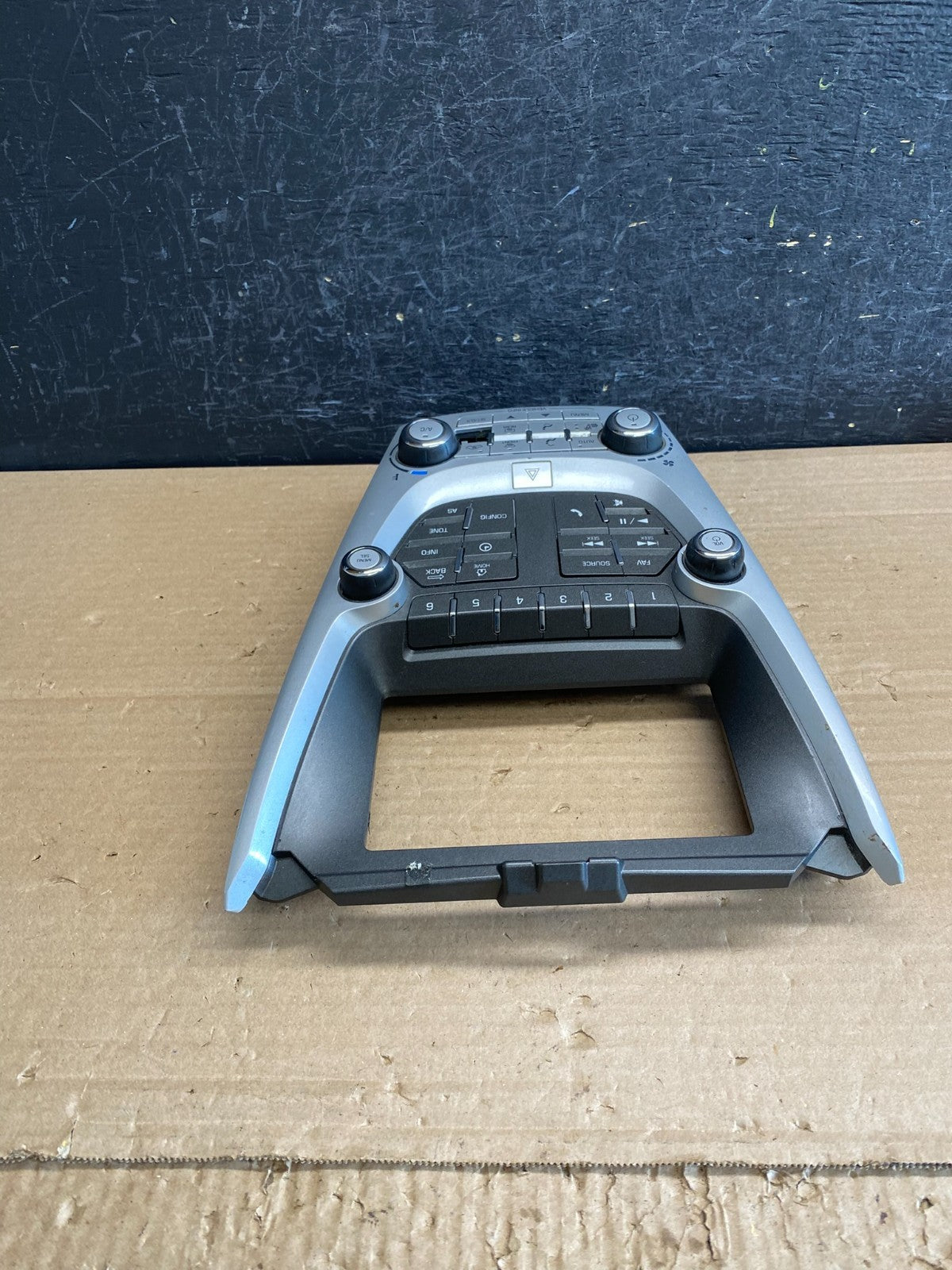 2012-2015 Chevy Equinox Terrain Radio Face Climate Control Panel Bezel AG0179 DG2