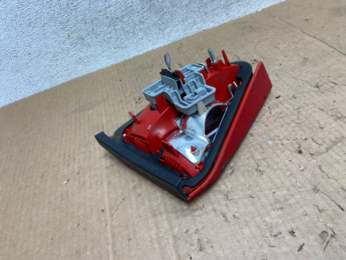 2009 to 2012 Audi A4 Avant Right Passenger RH LH Inner Tail Light AI5642 LK5