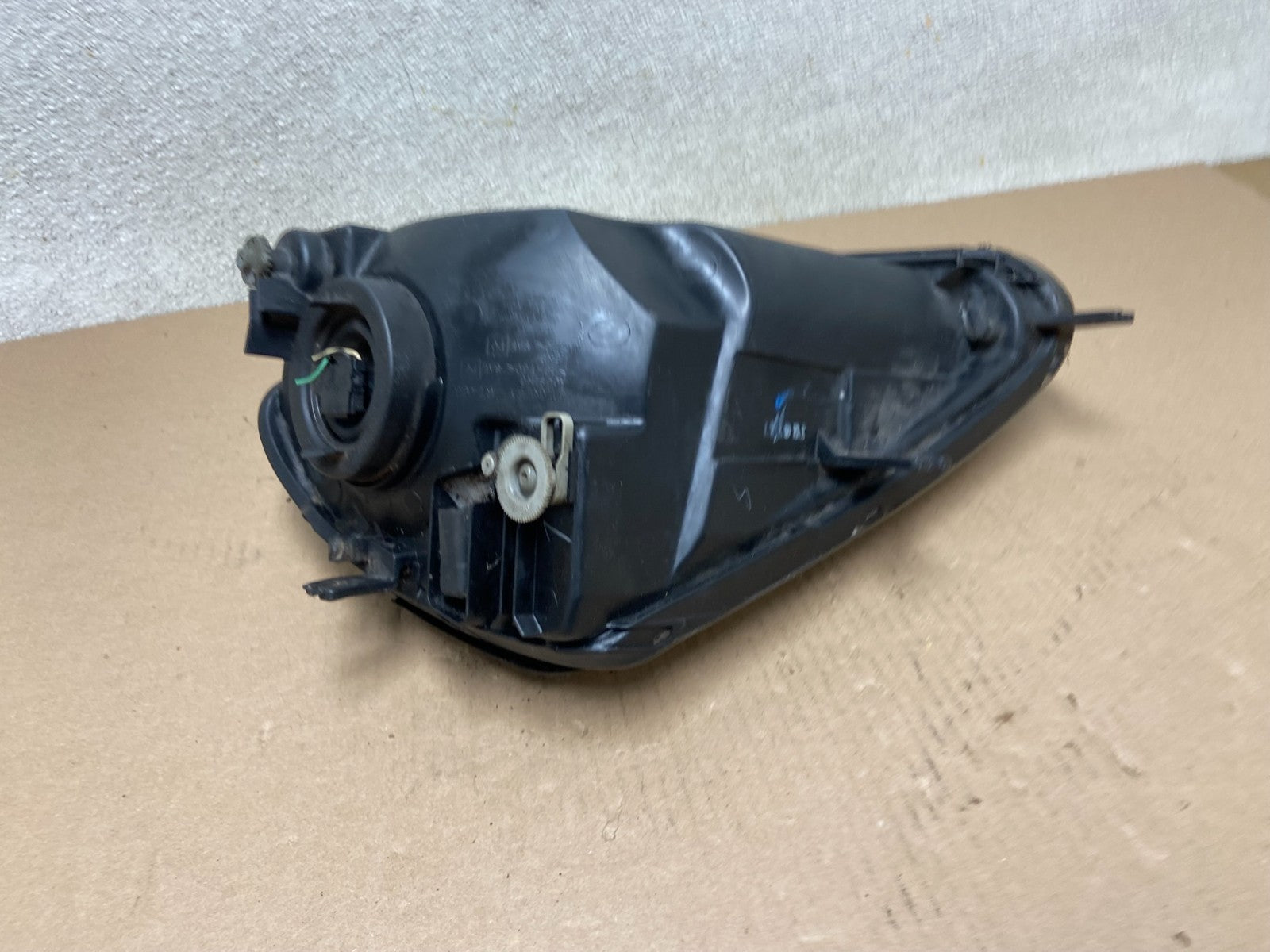 2000 - 2005 Mitsubishi Eclipse Right Passenger RH Side Headlight AB5909 DW5