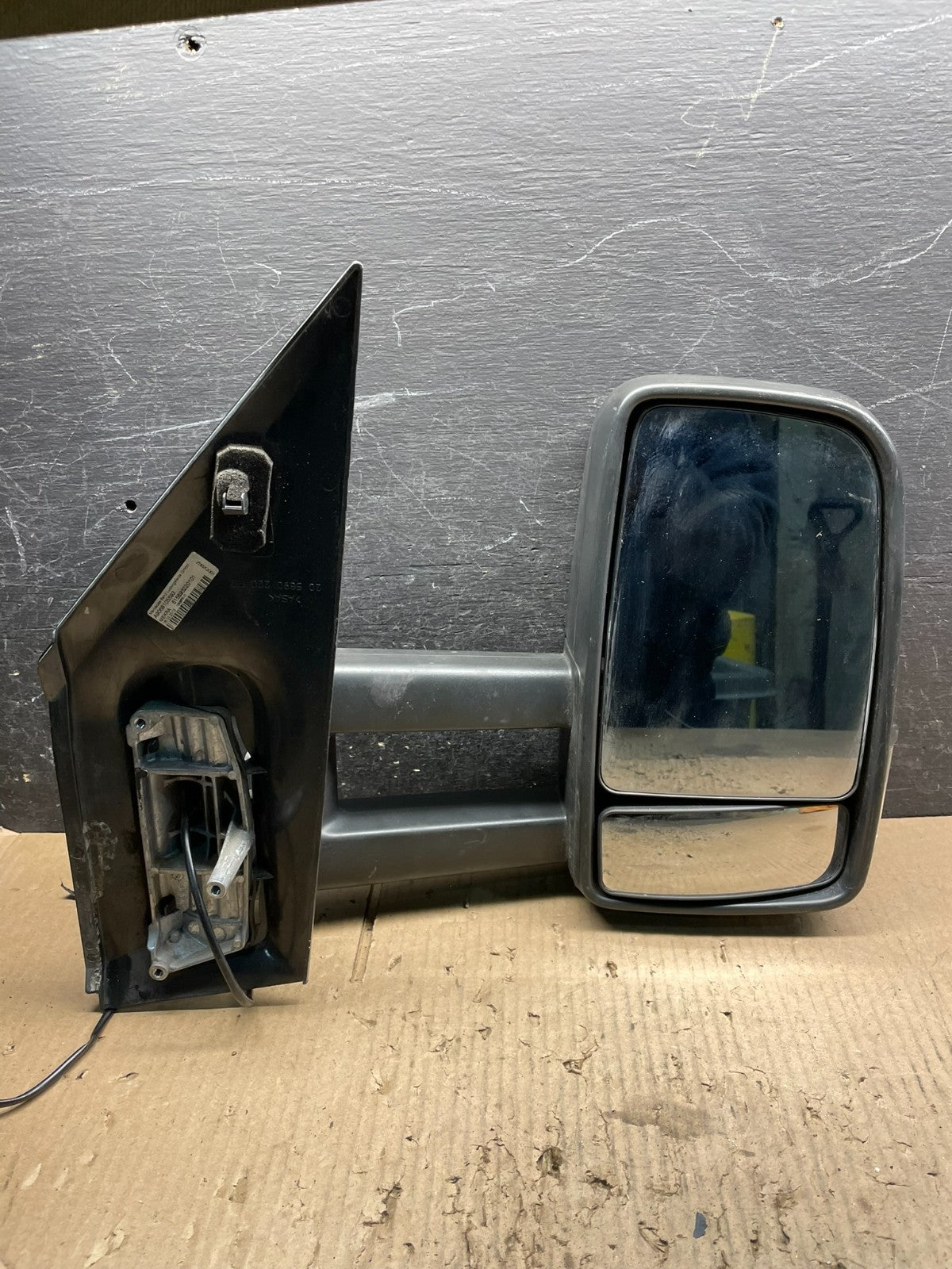 2007 to 2017 Freigtliner Sprinter Right Passenger RH View Door Mirror v8979 DG9